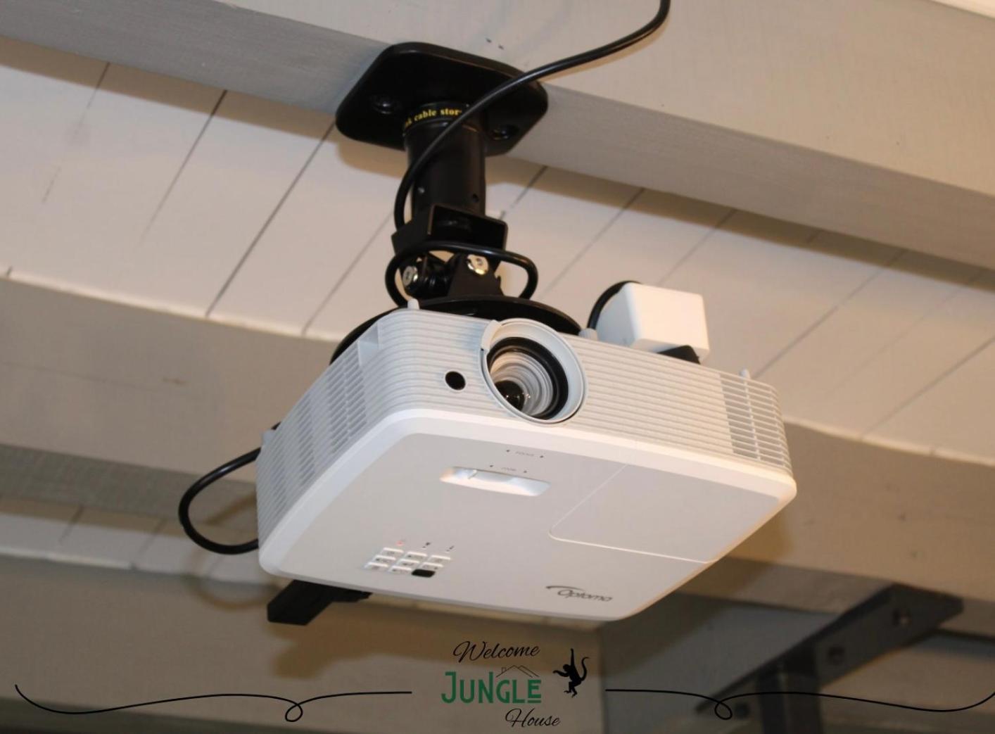 Maison "Jungle House" 90 M2 Billard, Retroprojecteur, Bar A Jeux , Vinyle, Wifi Fibre, Ideal Pro & Famille A Montbrison Esterno foto