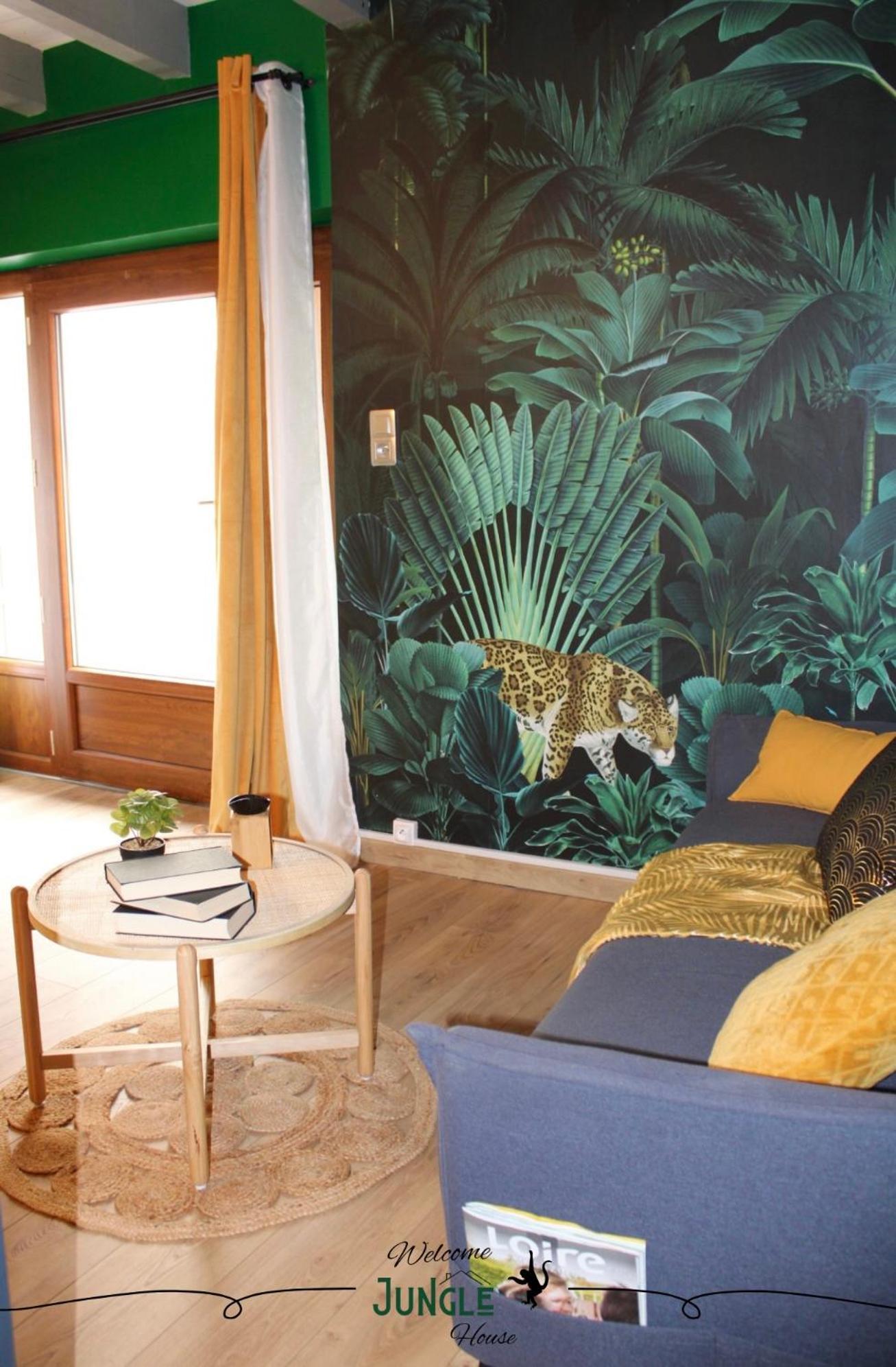 Maison "Jungle House" 90 M2 Billard, Retroprojecteur, Bar A Jeux , Vinyle, Wifi Fibre, Ideal Pro & Famille A Montbrison Esterno foto